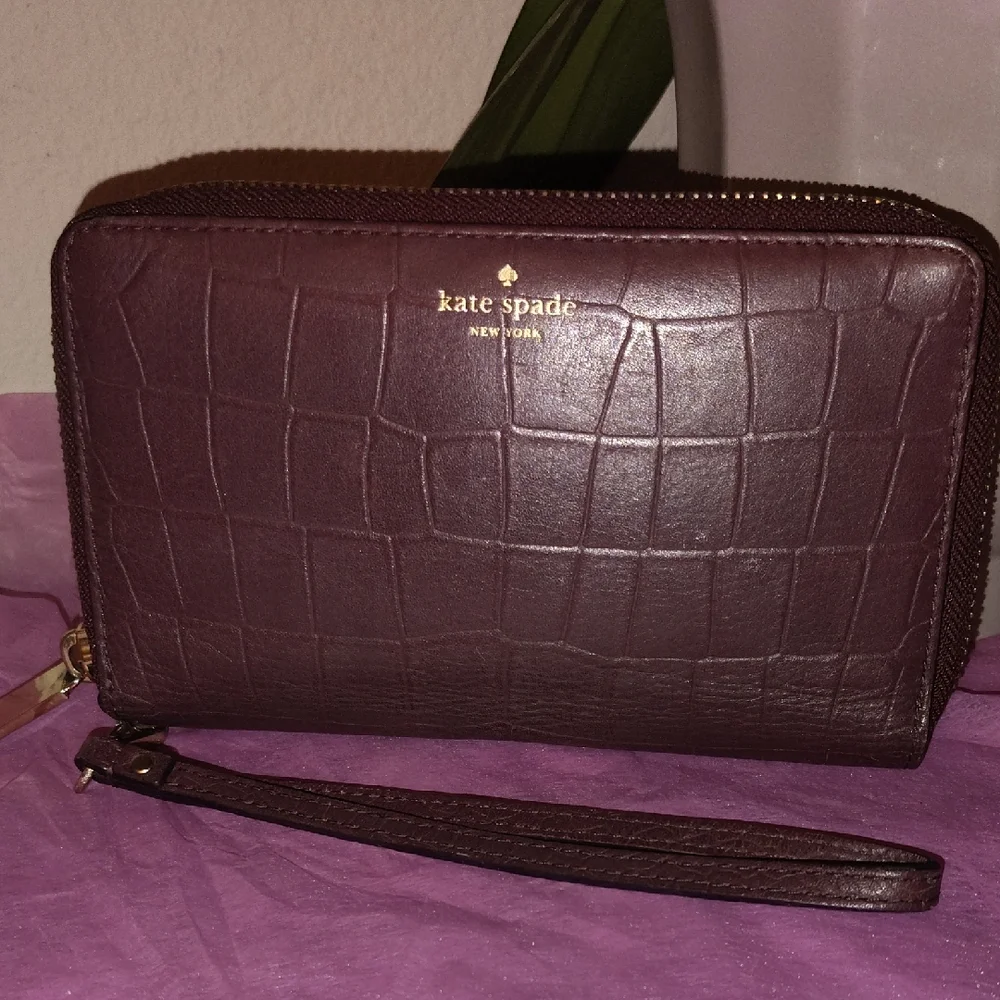 Kate Spade Croc-Embossed Deep Burgundy Leather Clutch Wallet - Picture 1 of 7
